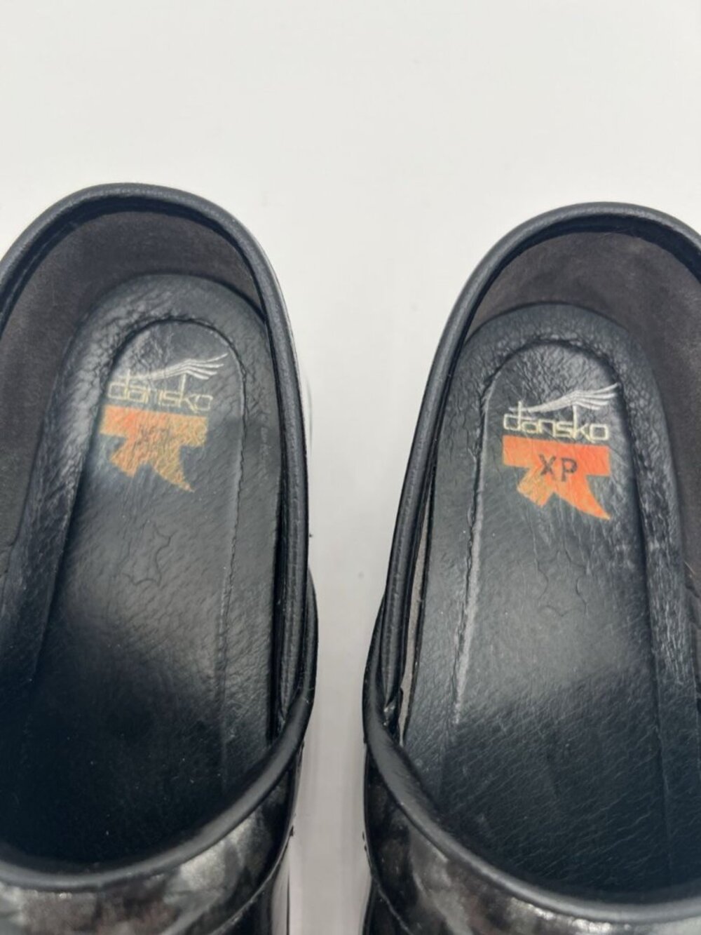Dansko XP Patent Leather Animal Print Clogs Mules Women’s EU 38 US 8 Gray Black - Picture 4 of 12